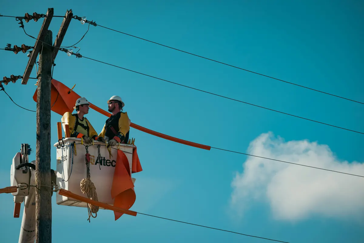 Electrical contractor working in Denver, CO