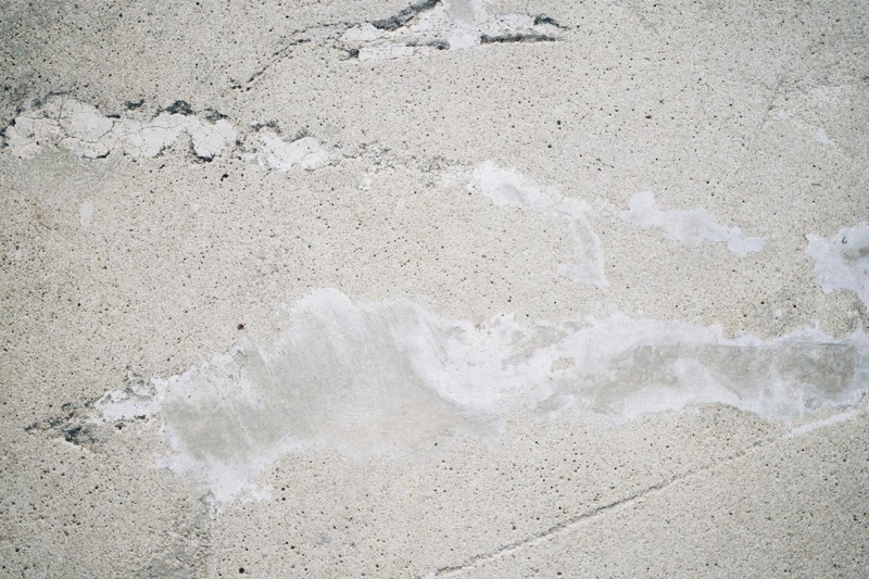 Concrete Cracks: When to Repair vs Replace